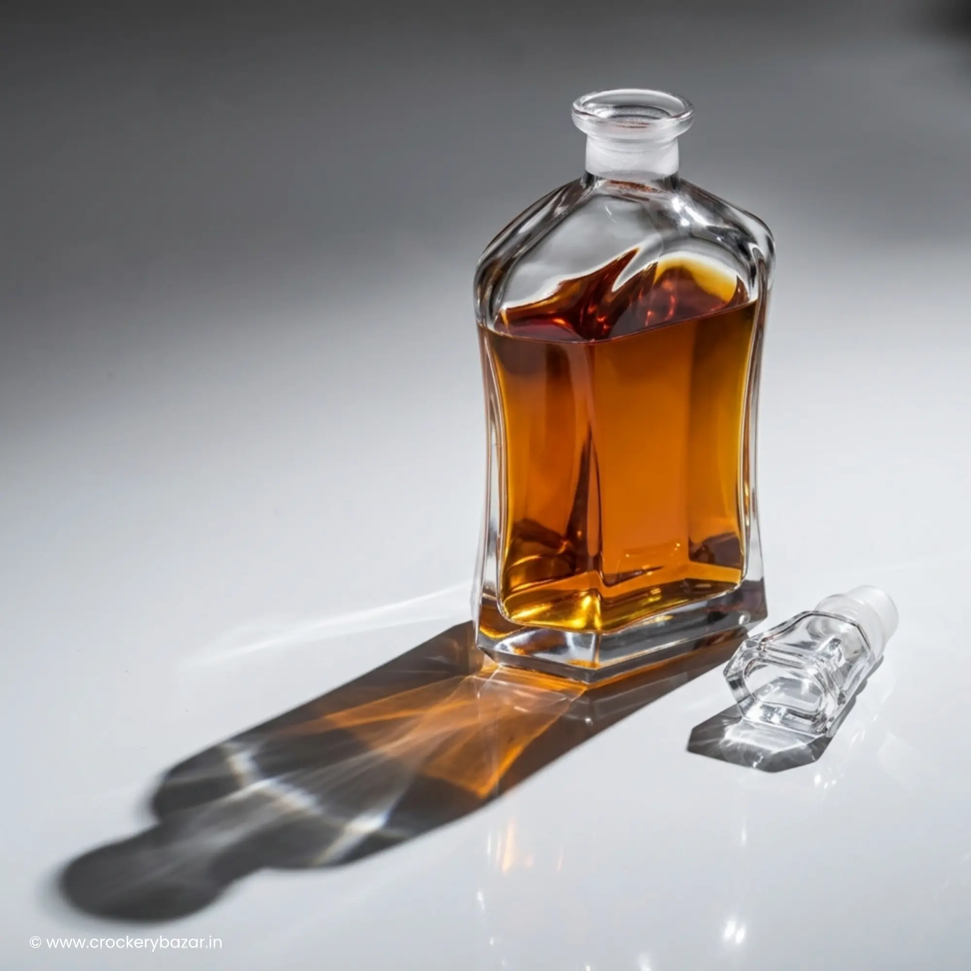 Premium Bormioli Rocco Capitol decanter for whiskey showing light refraction and glass lid